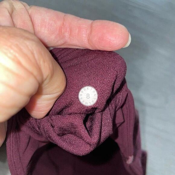 Lululemon Wunder Under Women’s 8 Crop High-Rise Flocked 21" Velvet Dark Adobe - Picture 5 of 10